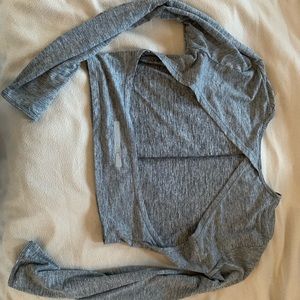 Size L Nikki Blackketter long sleeve grey crop top